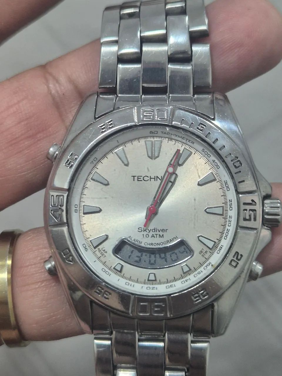 Relógio TECHNOS SKIDIVER 100 METROS   -   FUNCIONANDO PERFEITAMENTE - Foto 3