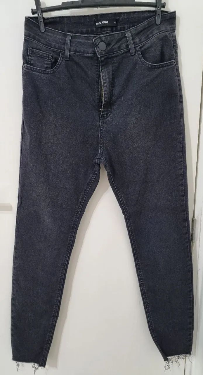 Calça jeans preta Riachuelo, n°44 