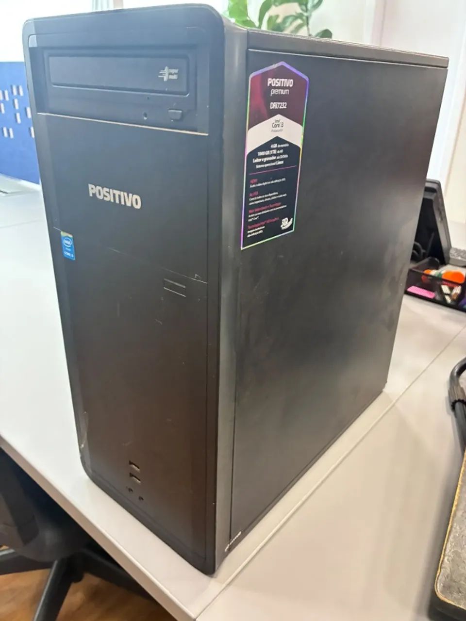 LOTE DE EQUIPAMENTOS DE INFORMATICA (PCs, fontes, 4 celulares quebrados, starlink etc;