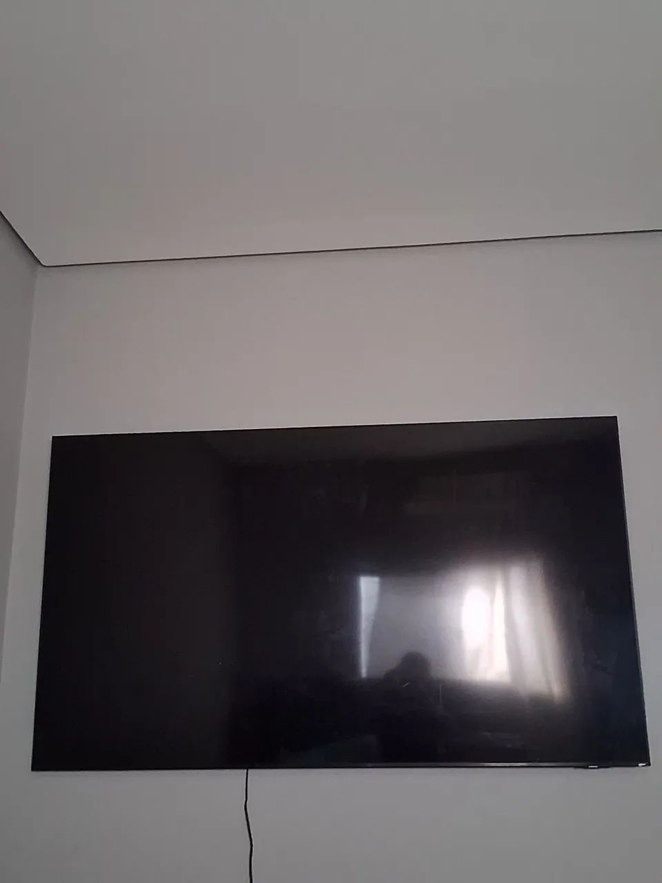 Vendo Samsung smart TV 75 polegadas Com suporte para parede e rack  valor 4.000