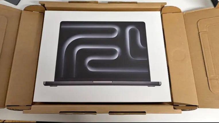 MacBook Pro 14 inch | 16GB|512SSD|M5 - Notebooks - Aparecida