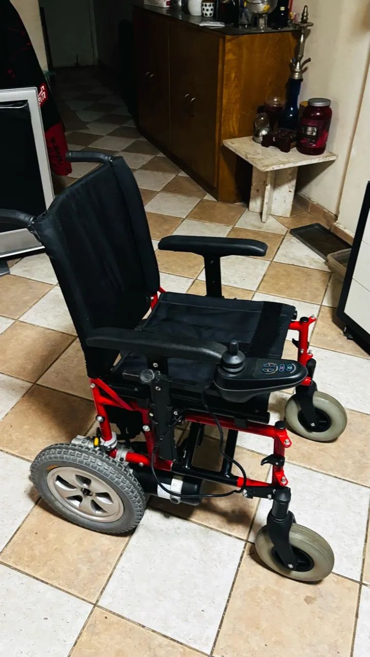 Cadeira de rodas motorizada Ortobrás - Foto 2