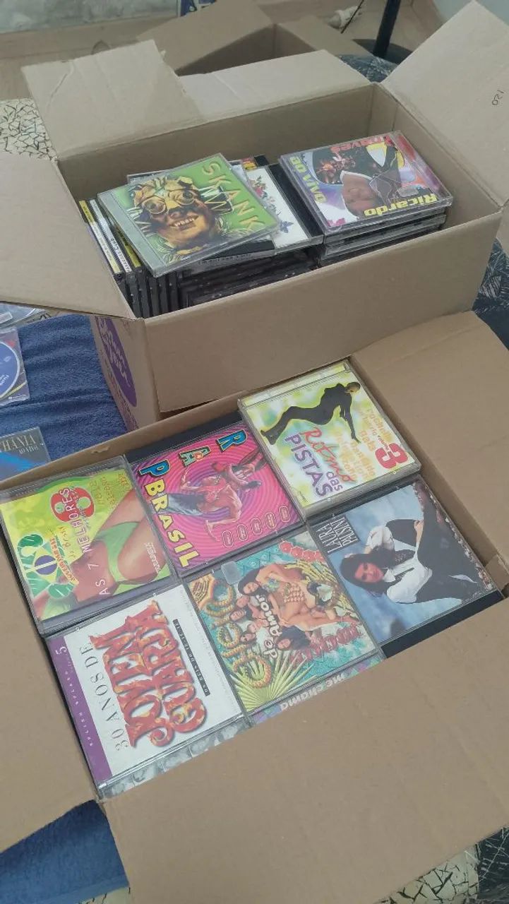 COLEÇÃO DE CDS - Foto 2