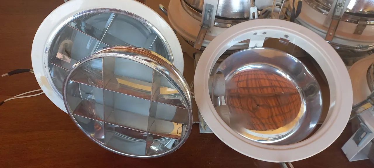 Kit de Luminárias Duas lâmpadas extra. - Foto 3