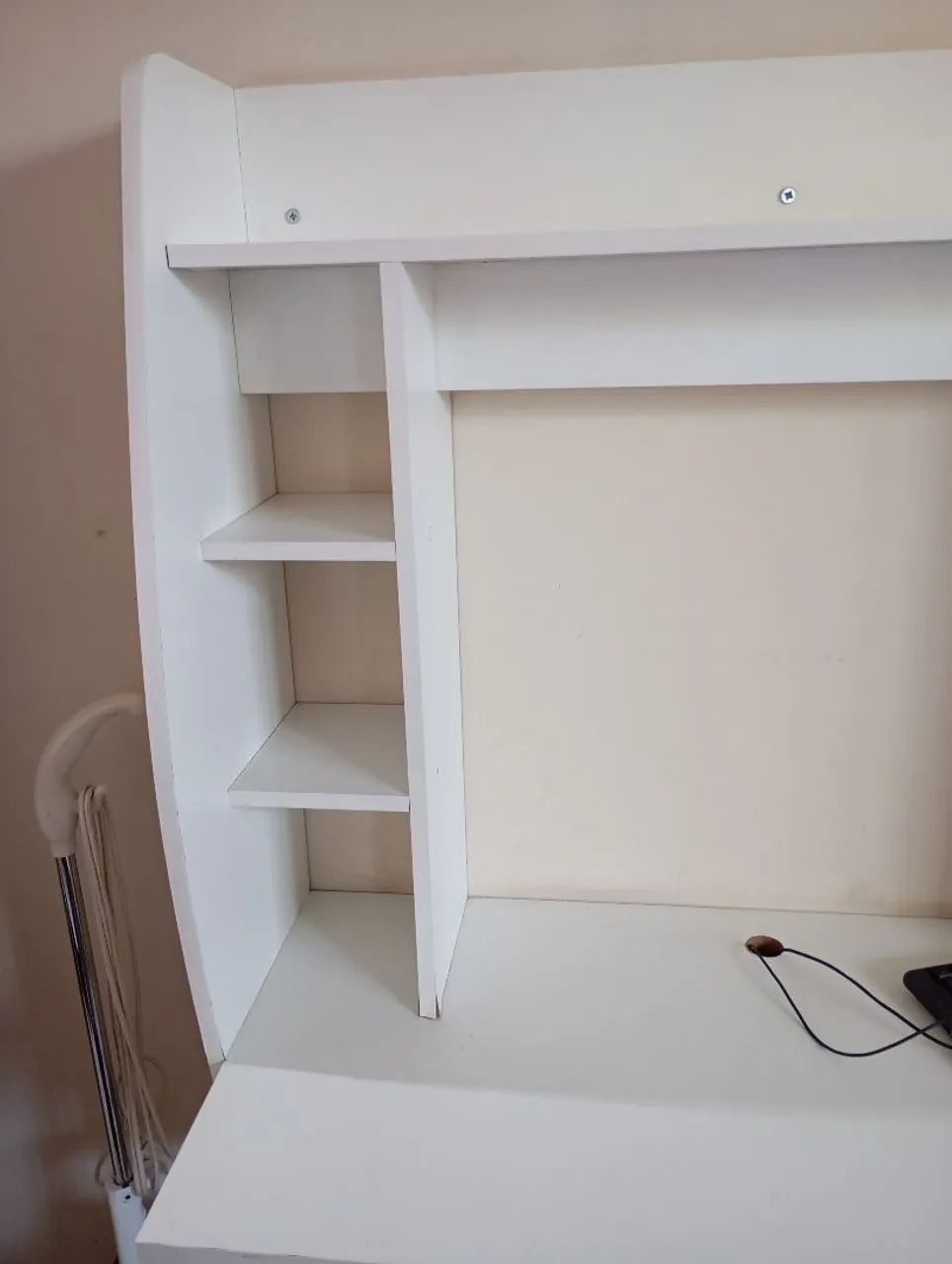 Mesa de computador suspensa  - Foto 3