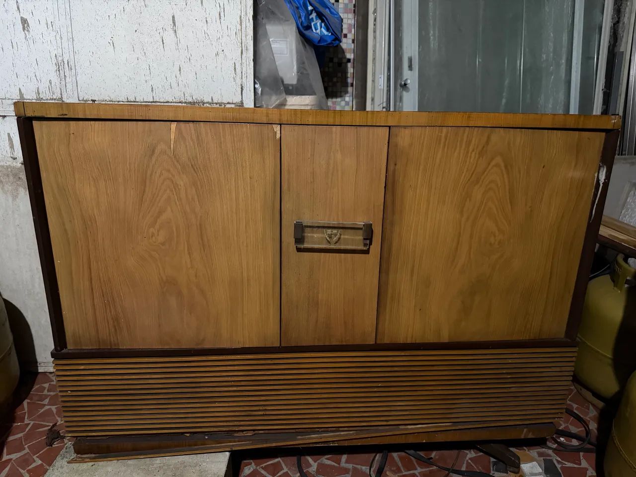 Móvel antigo com tv, rádio e toca discos  - Foto 2