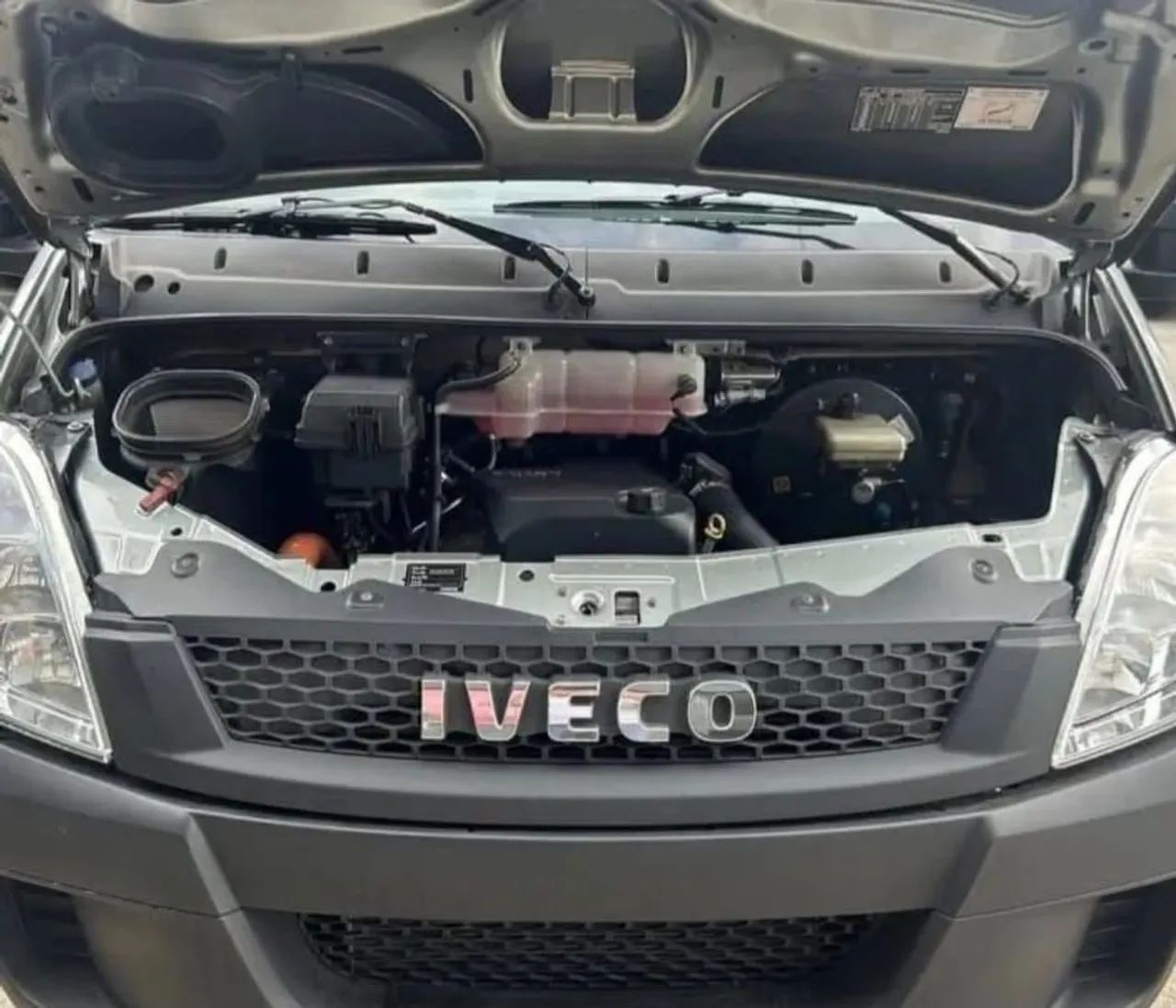 IVECO 35S14 BAÚ SECO ANO 2013 - Foto 5