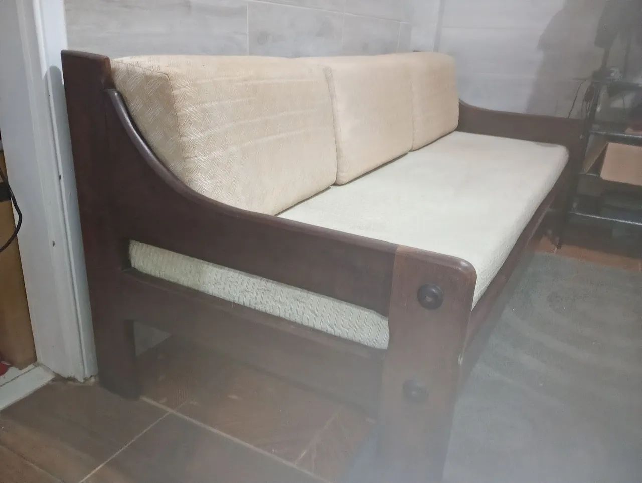 Baixou! Sofá-Cama  pra desocupar lugar. - Foto 2