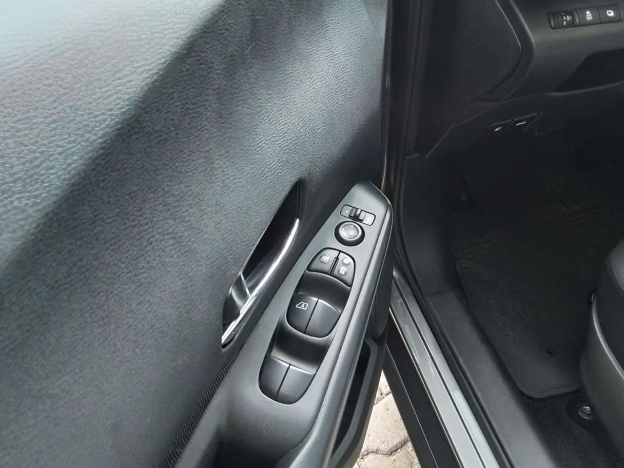 Nissan Kicks Sense 1.6 16V Flex Aut., foto 11 de 11