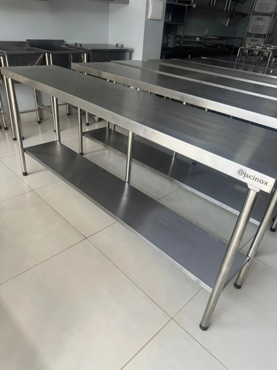 Bancada seminova 2.0x0.40 paneleiro inferior liso. - Foto 3