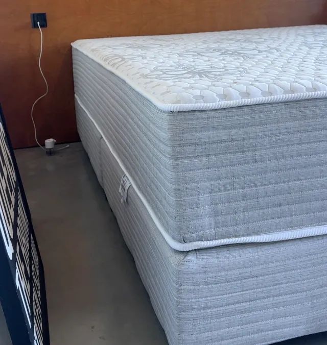 Cama Queen Ortobom Absolut 2.4 Completa ? Apenas 7 Meses de Uso - Foto 3