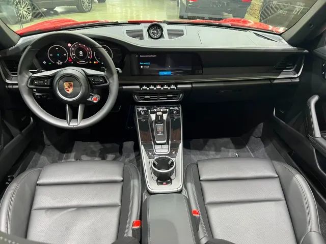 Porsche 911 Carrera Cabriolet 3.0 370cv (991), foto 8 de 20