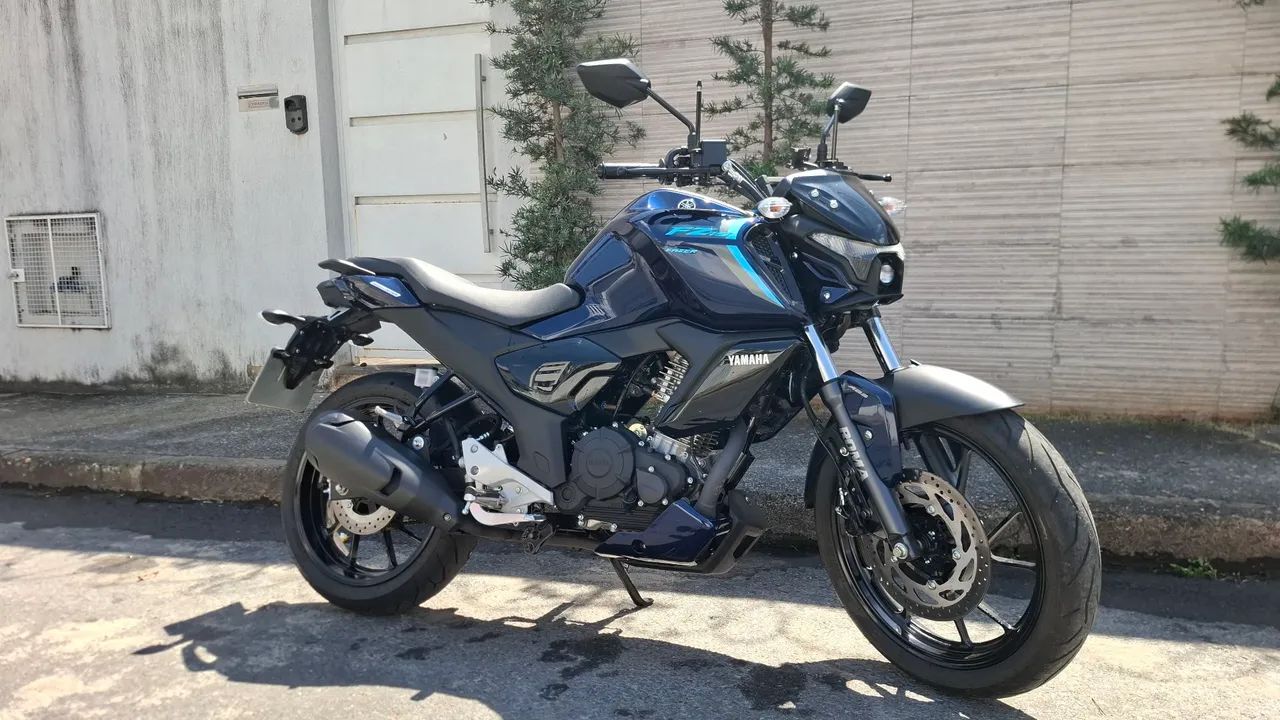 FZ 15 nova.