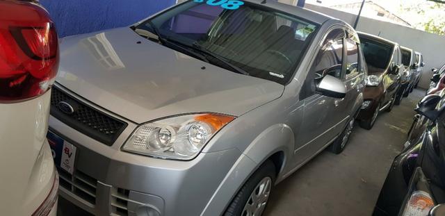 Ford Fiesta Sedan 1.6 Flex - Foto 8