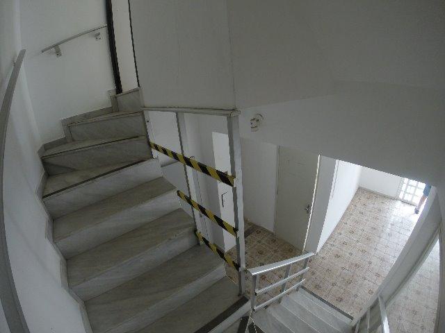 Alugo Casa Comercial em Jardim Camburi - 6 salas, 173m², 15 vagas garagem - R$4.000,00 - Foto 13