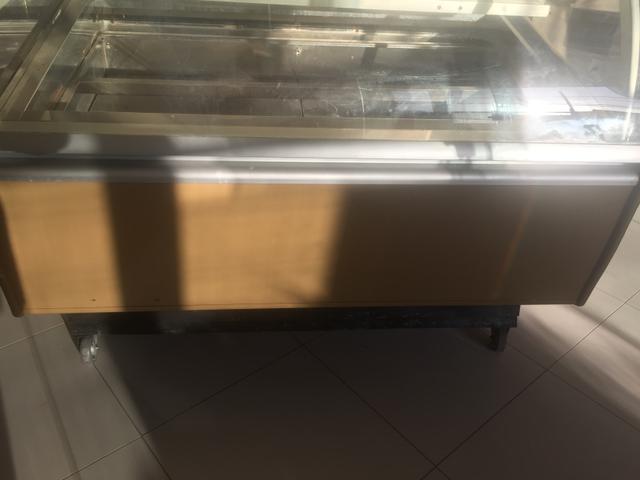 Vitrine marca isa
