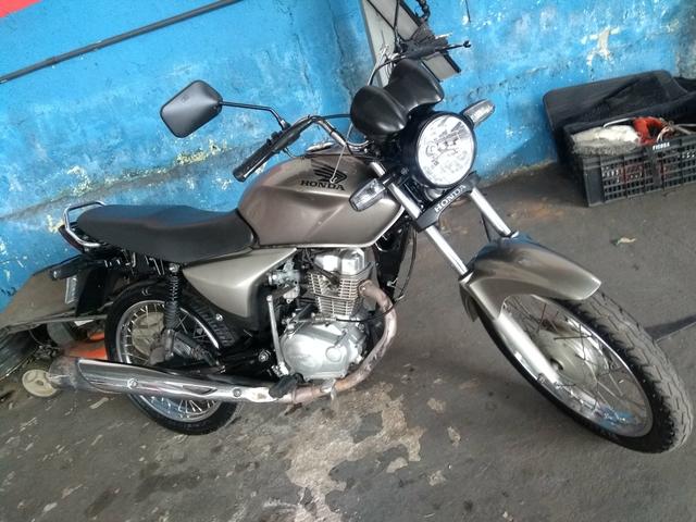 Troco por tornado. Titan 150 2008