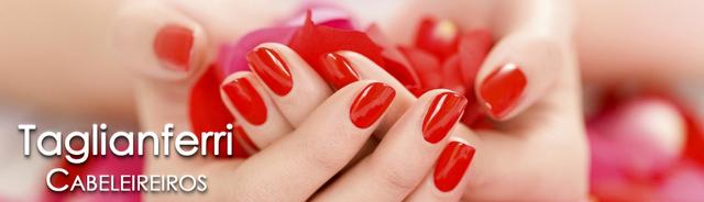 Precisa-se de manicure 50% + passagem