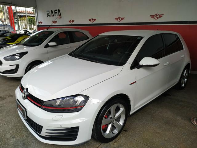 Golf GTI 15/15 com 35 mil km