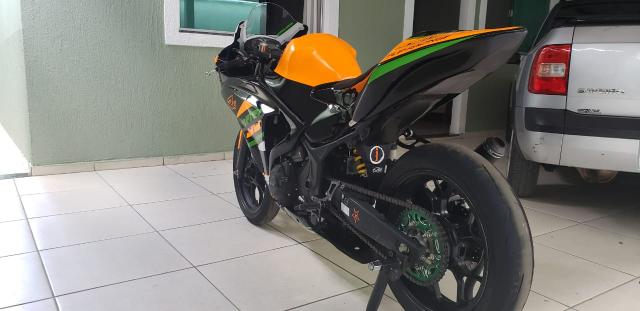 Vendo r3 ano 2018 com 2066 km rodado - Foto 6