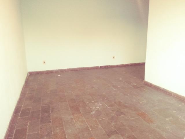Casa com 2 quartos e 1 vaga no Copacabana! - Foto 2
