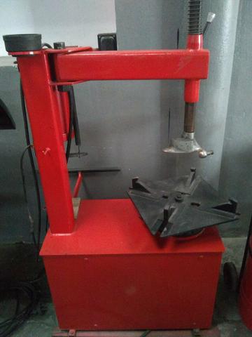Balanceadora motorizada/ Desmontadora pneumática - Foto 2