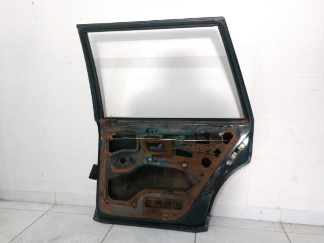 Porta traseira direita VW Santana 91 a 06 - Foto 2