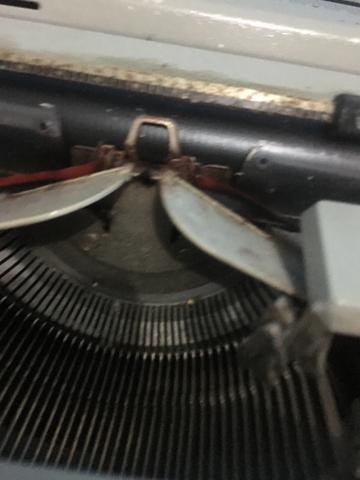 Maquina de escrever - Foto 6