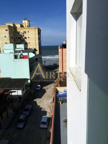 Aluguel, L2029. 30 mts do Mar, 02 dor. climatizados sendo 01 suíte, na Meia Praia