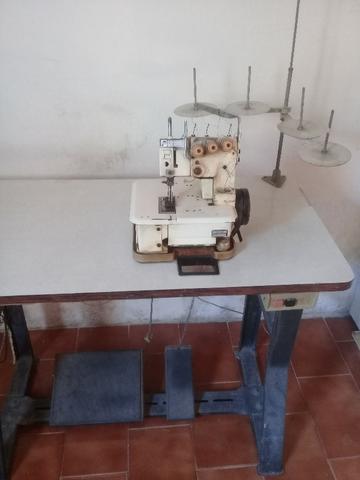 Máquina de costura