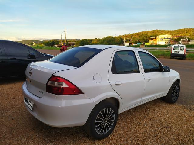 Prisma Maxx 2010/2010 Branco 4 Portas - Foto 4