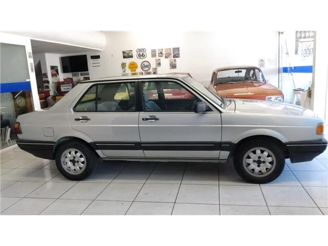 Volkswagen Voyage 1.8 gl 8v gasolina 4p manual