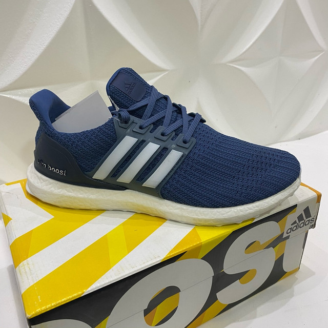 adidas ultraboost azul