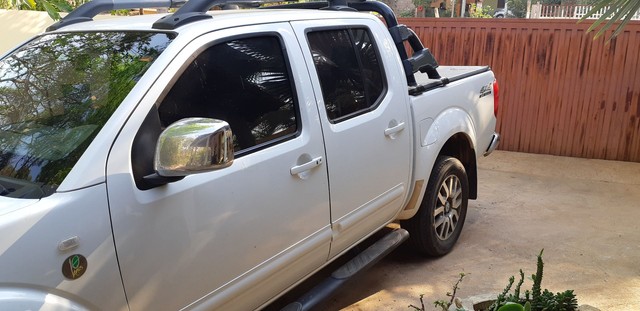 NISSAN FRONTIER