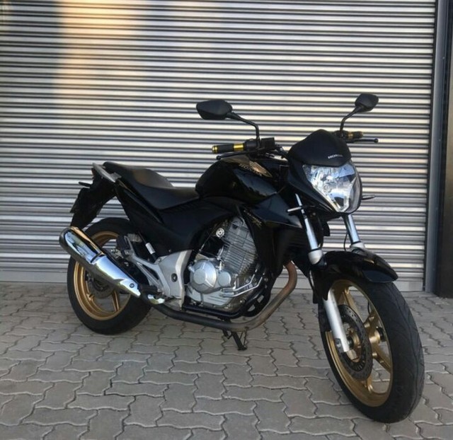 HONDA CB 300R 2015