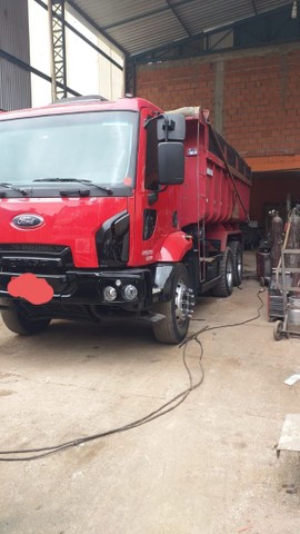 FORD CARGO 2628 ANO 2012