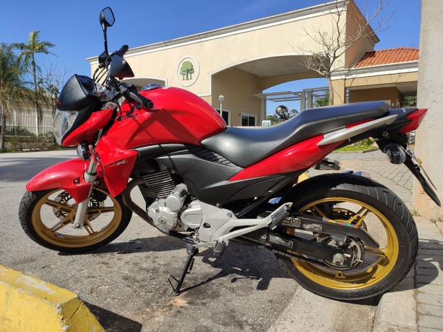 HONDA CB 300R