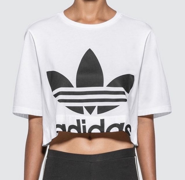 blusa cropped adidas
