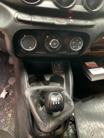 Fiat argo 1.0 3cc 2020 retirada de peças.