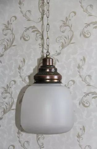 Lustre Opaline Fosca com Metais Bronze Pintura Envelhecida Anos 40 - Foto 5