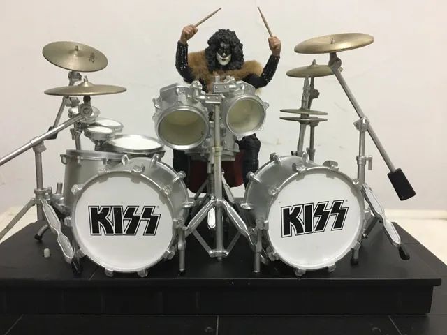 Boneco ERIC CARR do KISS . RARIDADE ( KIT EXCLUSIVO) customizado  - Foto 2