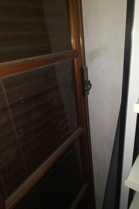 Porta De Madeira Maciça Usada - Foto 3