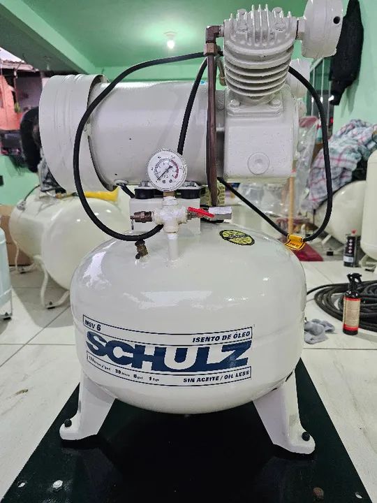 Compressor Odontológico Schulz MSV 6 30 Litros 1HP C/ Cabine Acústica Semi Novo - Foto 6