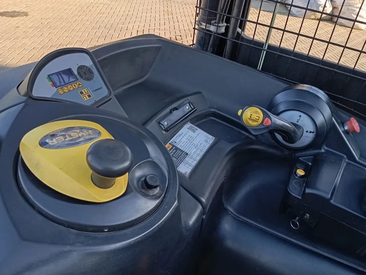 Empilhadeira pantográfica hyster ano 2020 - Foto 3