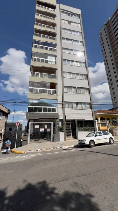 Vendo apartamento no centro de Varginha