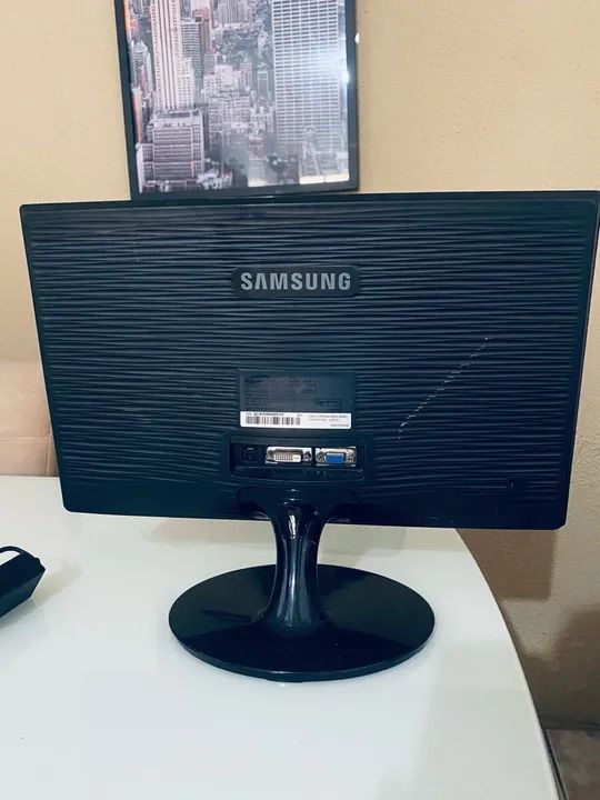 Monitor Samsung SA300 19