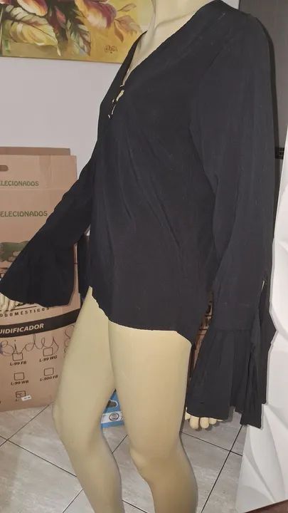 BLUSA VISCOSE PRETA TAM M  - Foto 3