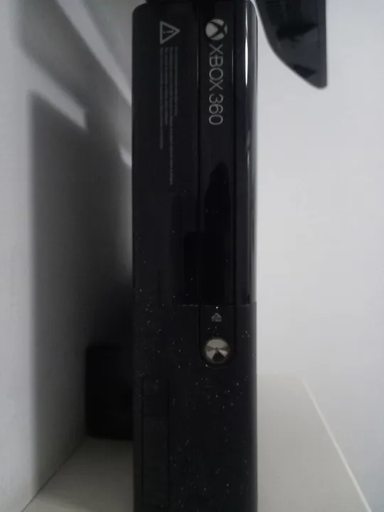 Xbox 360+03 Controle+4 Jogos Originais+Kinect+Fone de Ouvido- (ATENÇÃO LEIA O ANÚNCIO)