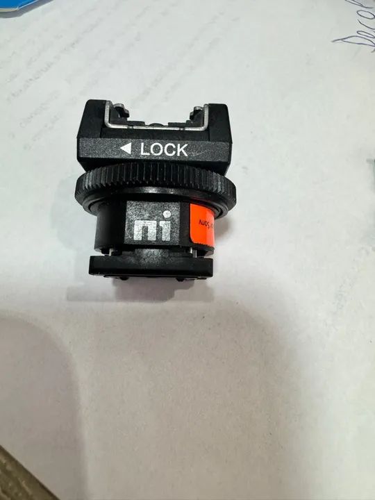 Adaptador de sapatada Sony modelos com entrada Mi Shoe, (preto) usado perfeito - Foto 4