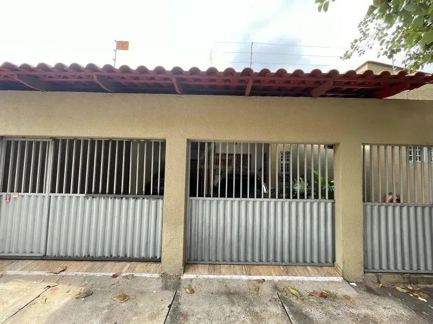 Casa Setor Central 402m²